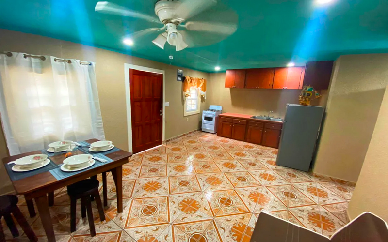 Roatan Day Trip Vacation Rental